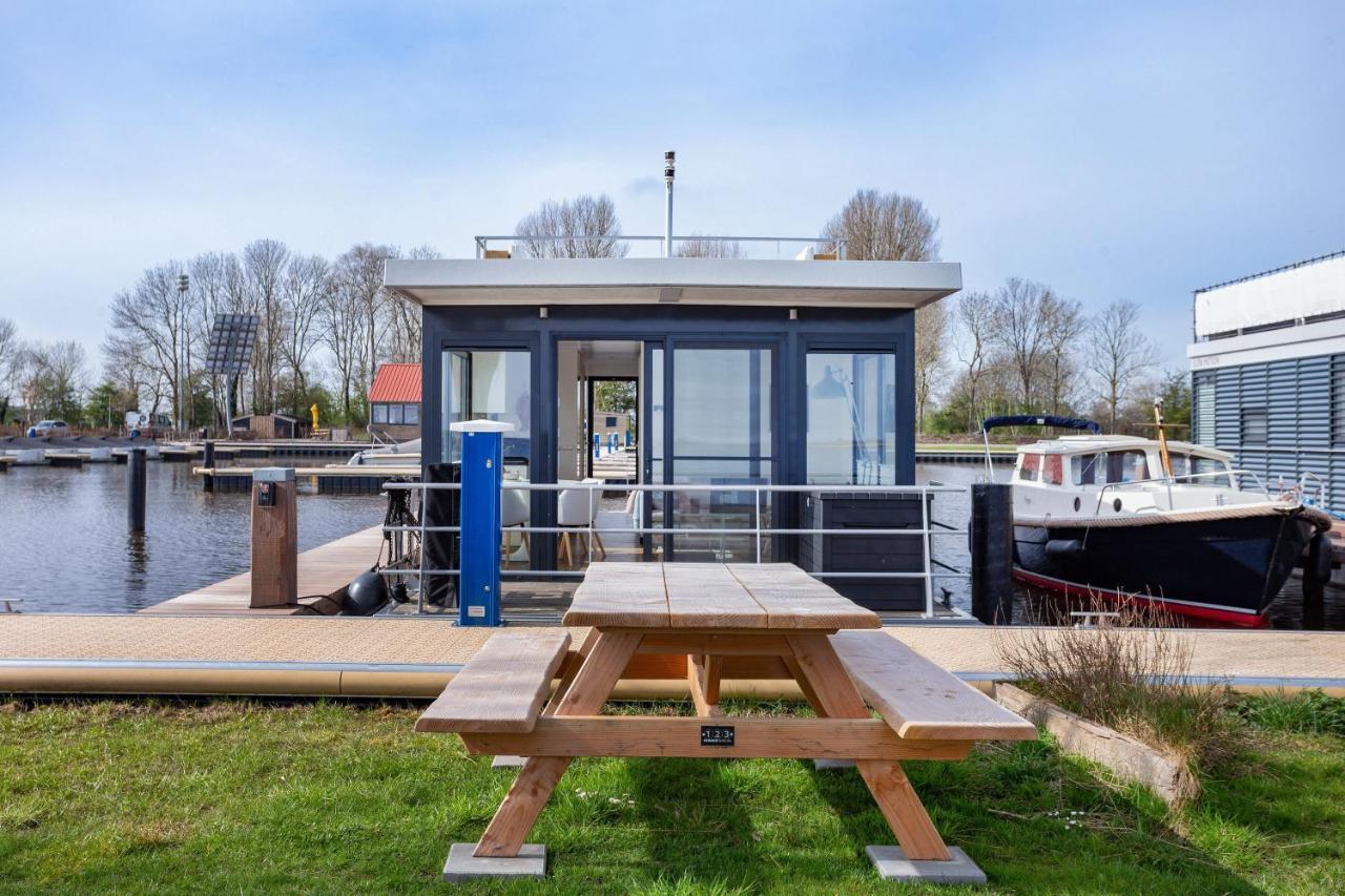 Welcome In - Houseboat Agua Dolce Met Tuin, Paviljoenwei 4, Sneek - Offingawier Dış mekan fotoğraf